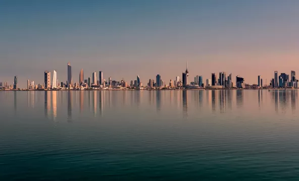 countries,-kuwait,-global-payroll-providers.webp