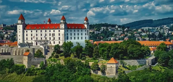 countries,-slovakia,-permanent-establishment.webp
