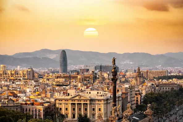 countries,-spain,-salary-benchmarking.webp